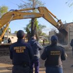 Golpe al narcomenudeo: el municipio demolió el búnker de la banda criminal «Los Chilecitos»